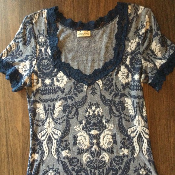Arianne Printed V-Neck T-Shirt with Lace - Picture 1 of 4